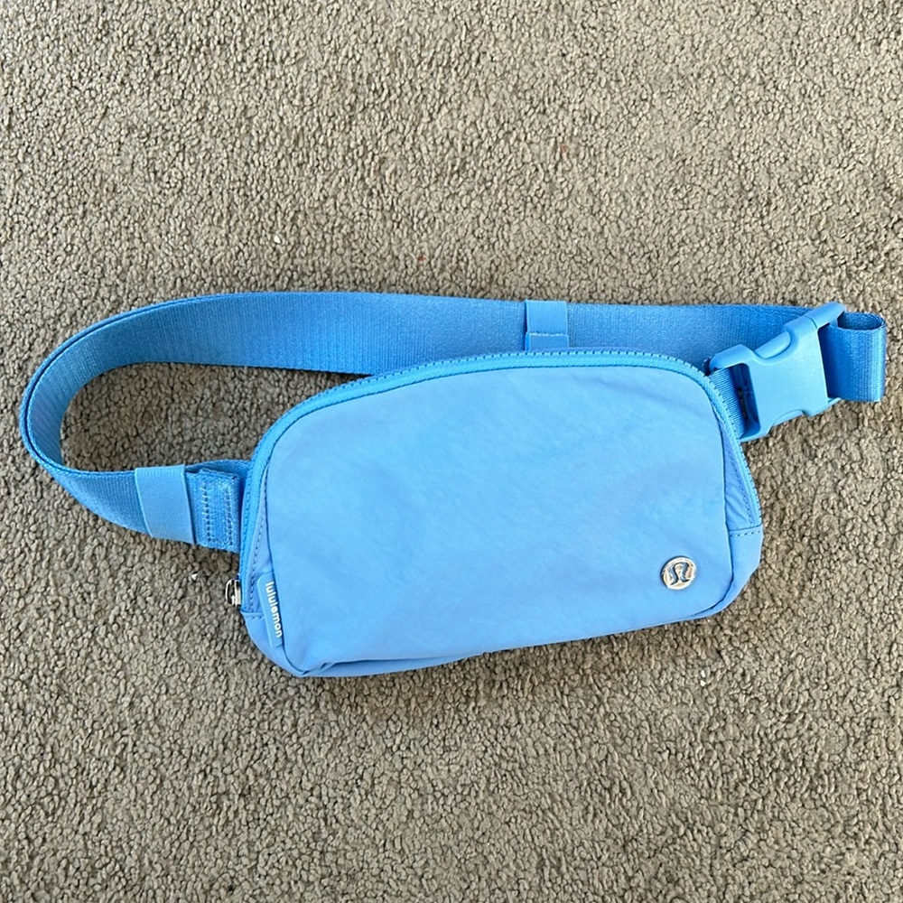 Super fun belt bag
